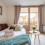 Mountain View With Ski-in And Out Loft - Roche Blanche Апартаменты *