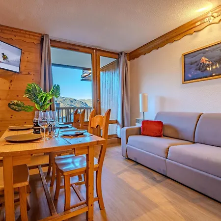 Апартаменты Mountain View With Ski-in And Out Loft - Roche Blanche