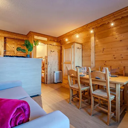 Апартаменты Mountain View With Ski-in And Out Loft - Roche Blanche